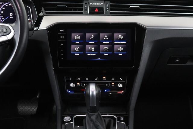 Volkswagen PASSAT Variant 1.5 TSI R-Line Business +