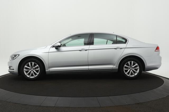 Volkswagen PASSAT BWJ 2017 1.8 180 PK TSI Business Edition R / AUTOMAAT TREKHAAK / STOELVERWARMING / STUURVERWARMING / ADAPTIVE CRUISE / CLIMA / NAVI / PARKEERSENSOREN / LMV /