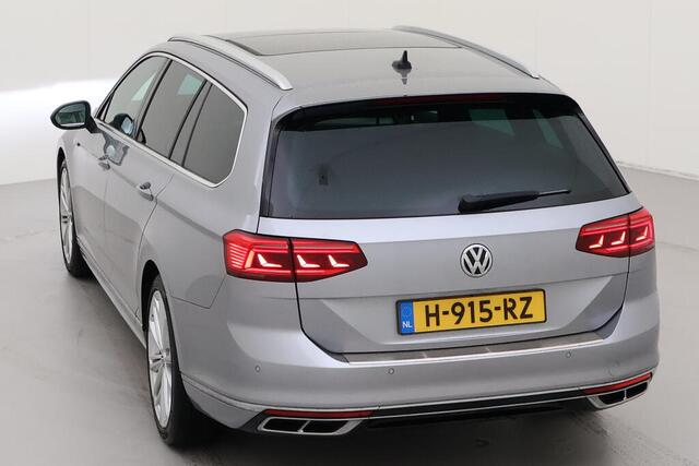 Volkswagen PASSAT Variant 1.5 TSI 150pk DSG Elegance Business R / Panoramadak / Virtual Cockpit / Elek. Achterklep / LED / Camera / 19" LMV