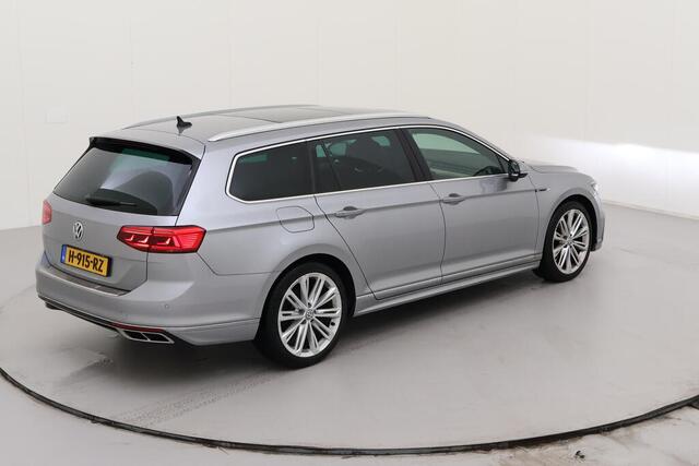 Volkswagen PASSAT Variant 1.5 TSI 150pk DSG Elegance Business R / Panoramadak / Virtual Cockpit / Elek. Achterklep / LED / Camera / 19" LMV