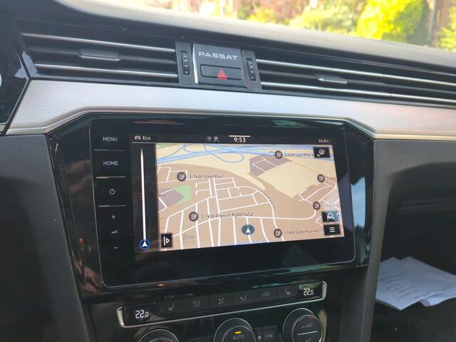 Volkswagen PASSAT Variant 1.5 TSI 150pk DSG Elegance Business R / Panoramadak / Virtual Cockpit / Elek. Achterklep / LED / Camera / 19" LMV