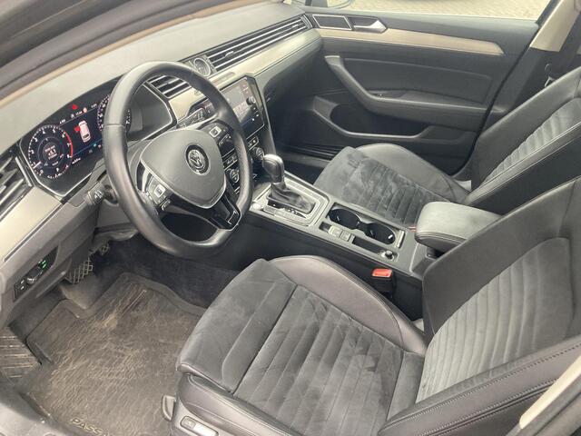 Volkswagen PASSAT Variant 1.4 TSI automaat ACT Highline Business *Trekhaak* *Net binnen*