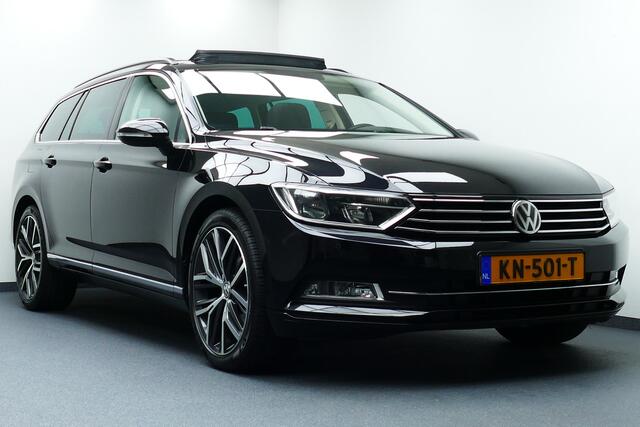 Volkswagen PASSAT Variant 1.4 TSI ACT Connected Series. Panodak, Adaptive Cruise, Navi, 19"LMV, Haak 1600kg