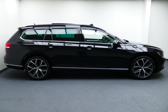 Volkswagen PASSAT Variant 1.4 TSI ACT Connected Series. Panodak, Adaptive Cruise, Navi, 19"LMV, Haak 1600kg