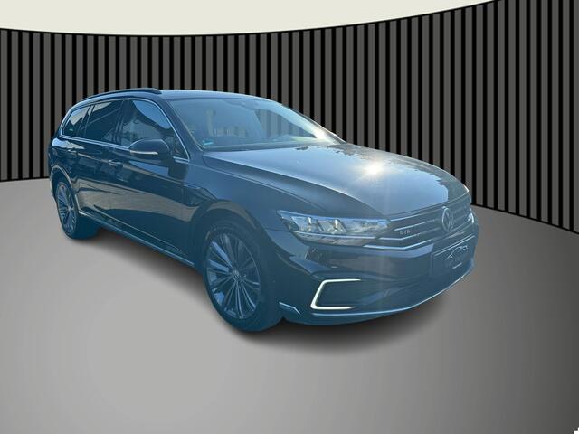 Volkswagen PASSAT Variant 1.4 TSI PHEV GTE Business pano, virtual cockpit, stoelverwarming