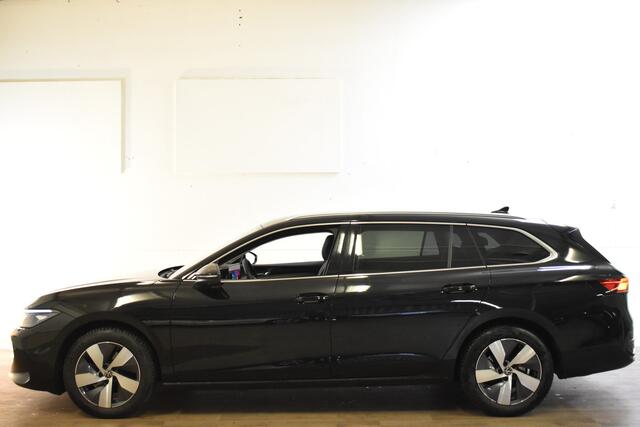 Volkswagen PASSAT Variant 1.5 eTSI 150PK BUSINESS 360°CAMERA/ALCANTARA/TREKHAAK