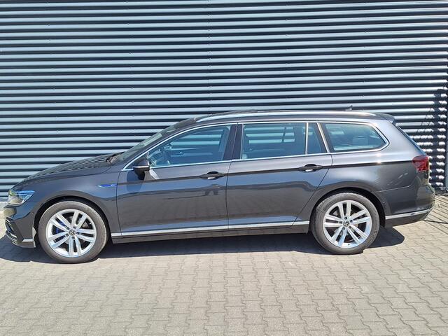 Volkswagen PASSAT Variant 1.4 TSI GTE Plug in Hybrid PHEV | Panodak | Adaptive Cruise | Alcantara Sportstoelen | Carplay | IQ Led | 360 Camera |