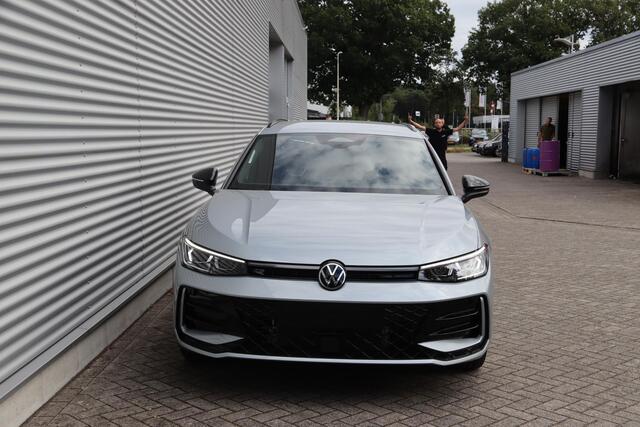 Volkswagen PASSAT Variant R-Line Business 1.5 eHybrid 150 kW / 204 pk DSG | Black Style | Trekhaak elektrisch wegklapbaar |