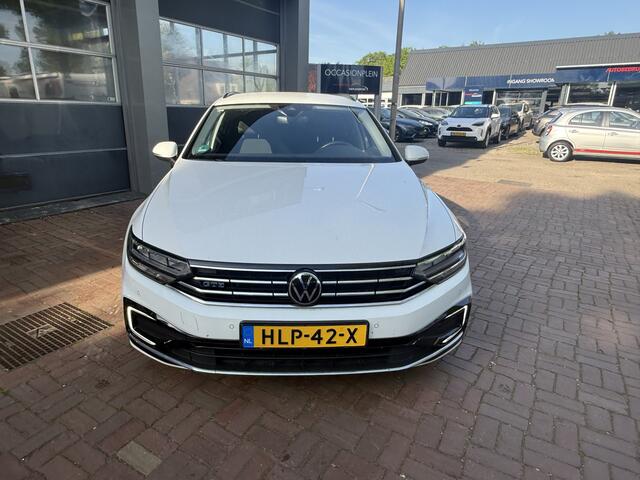 Volkswagen PASSAT Variant 1.4 TSI PHEV GTE Business 245pk trekhaak 1600kg Bj 2021 Dealer onderhouden !!