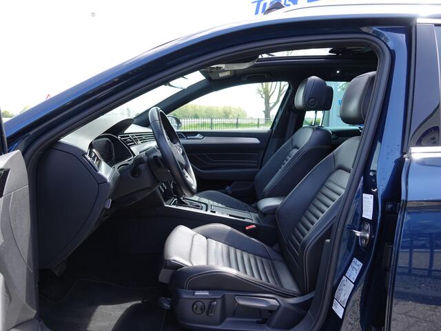 Volkswagen PASSAT Variant 1.5 TSI 150PK AUT Elegance R-LINE VOL LEER | PANO | TREKH. | LED | ACC | VIRTUAL