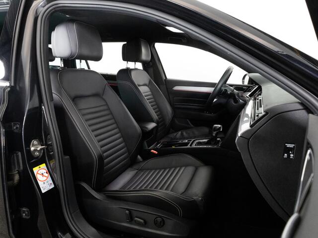 Volkswagen PASSAT Variant GTE 1.4 TSI 218 pk Automaat | IQ-LED matrix | Lederen bekleding | Dynaudio | DCC | 360 camera |