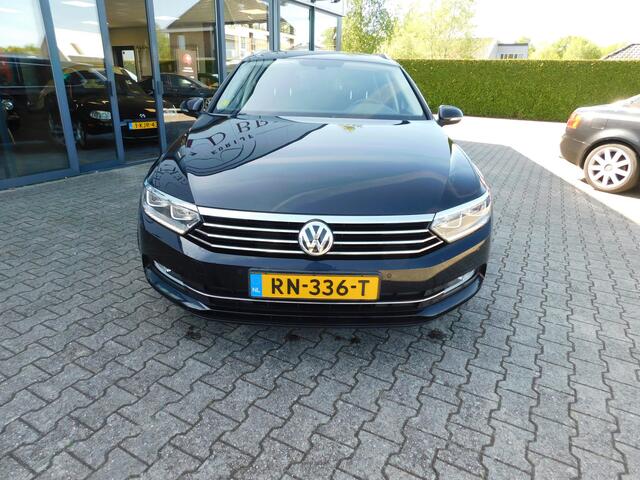 Volkswagen PASSAT Variant 1.6 TDI/DSG Comfortline Business ACC, Apple Carplay