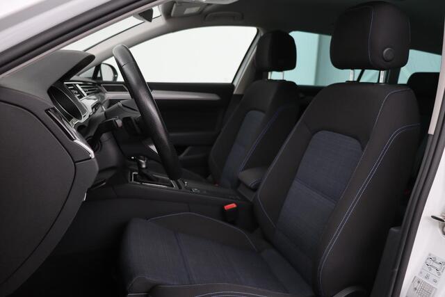 Volkswagen PASSAT 1.4 TSI PHEV GTE | Head-Up | Stoelverwarming | Camera | Adaptive cruise | Massage | Side Assist | Carplay | Matrix LED | Achterbankverwarming | Navigatie