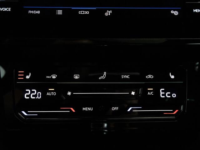 Volkswagen PASSAT GTE 1.4 TSI PHEV 218 PK DSG Business | LED | Panoramadak | Trekhaak | Achteruitrijcamera | Travel Assist |