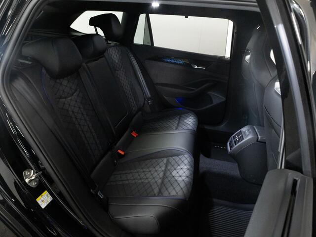 Volkswagen PASSAT Variant R-Line 1.5 eHybrid 272 PK Black Style | LED Matrix IQ | Trekhaak | Panoramadak | 360 camera | 19" velgen |
