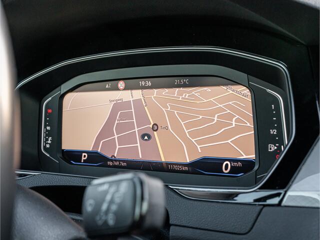 Volkswagen PASSAT Variant 1.5 TSI Business ORG NL TREKHAAK CAMERA VIRTUAL DASH APPLE CARPLAY