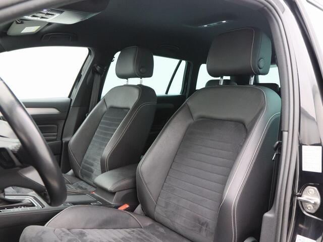 Volkswagen PASSAT Variant 1.5 TSi 150 Pk Automaat R-Line | Adaptive Cruise | CarPlay | Navigatie | Bluetooth | Parkeersensoren Achter | Stoelverwarming | 17 Inch | Trekhaak |