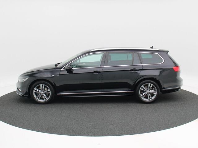 Volkswagen PASSAT Variant 1.5 TSi 150 Pk Automaat R-Line | Adaptive Cruise | CarPlay | Navigatie | Bluetooth | Parkeersensoren Achter | Stoelverwarming | 17 Inch | Trekhaak |