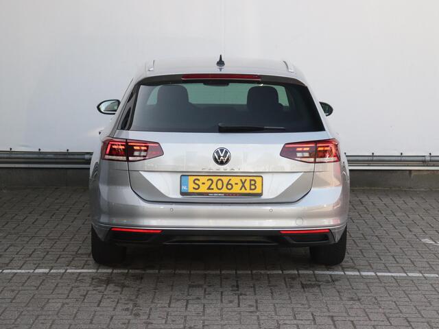 Volkswagen PASSAT Variant 1.5 TSI Business | Adaptieve Cruise control | App-Connect | Camera | Keyless |