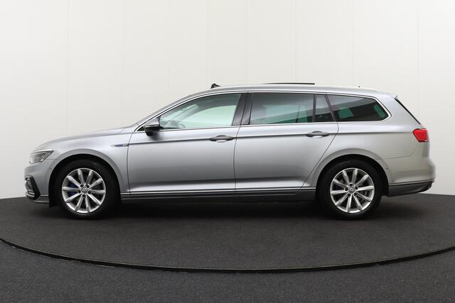 Volkswagen PASSAT Variant 1.4 TSI PHEV GTE Business+ Pano-dak Dodehoek Head-up Display