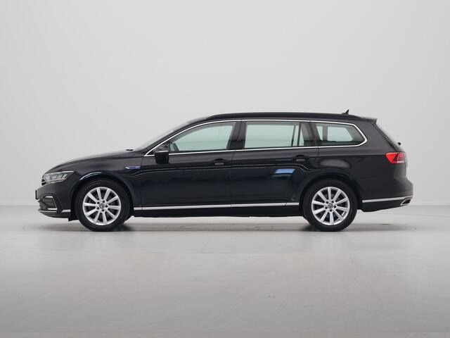 Volkswagen PASSAT Variant 1.4 TSI 218pk PHEV GTE Trekhaak Camera Navigatie Stoelverwarming