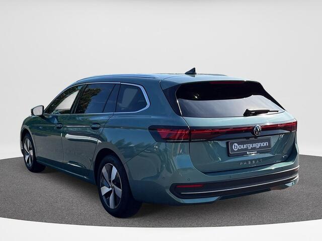 Volkswagen PASSAT Variant 1.5 eTSI Business | Trekhaak | ERGO | 360 CAM | ACC |