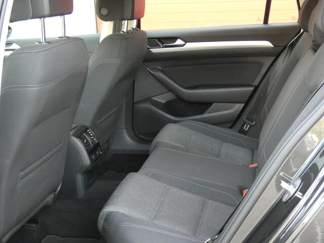 Volkswagen PASSAT Variant 1.5 TSI Comfortline/ automaat/ zeer mooi!