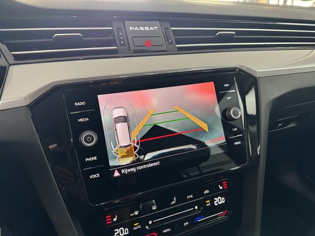Volkswagen PASSAT Variant 1.4 TSI PHEV GTE / DCC / Camera / Trekhaak