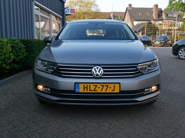 Volkswagen PASSAT 1.4 TSI ACT HIGHLINE **Clima//Navi//Leer//Pan.dak//Lm **