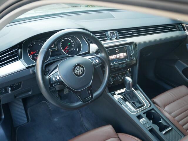Volkswagen PASSAT 1.4 TSI ACT HIGHLINE **Clima//Navi//Leer//Pan.dak//Lm **
