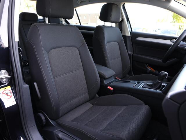 Volkswagen PASSAT 1.4 TSI Comfortline Business 125pk DSG Automaat | LED | Navigatie | Climate control | Cruise control | Parkeersensoren
