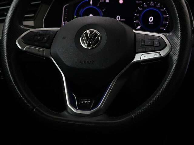 Volkswagen PASSAT 1.4 TSI PHEV GTE | Trekhaak | Stoelverwarming | Massage | Adaptive cruise | Carplay | Camera | Navigatie | Matrix LED | Virtual Cockpit