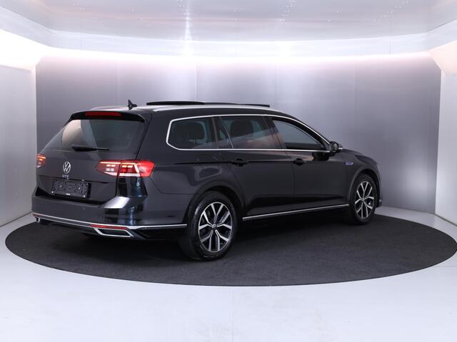 Volkswagen PASSAT 1.4 TSI PHEV GTE Business 218 PK DSG (Automaat) | Panorama dak | lederen bekleding | Digitaal dashboard | Trekhaak |