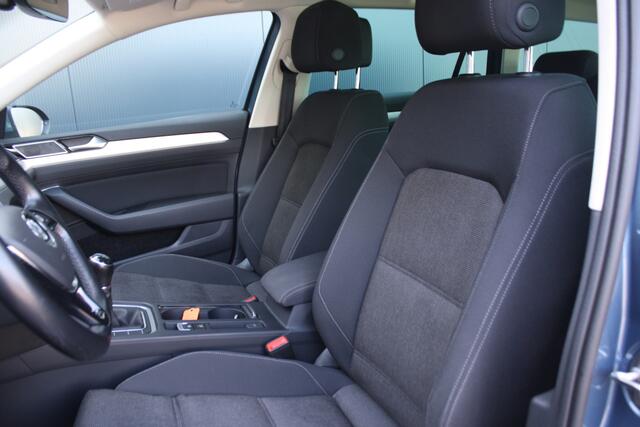 Volkswagen PASSAT Variant 2.0 TDI 150PK EURO 6 Highline - NAVIGATIE - CAMERA - VIRTUAL COCKPIT - TREKHAAK