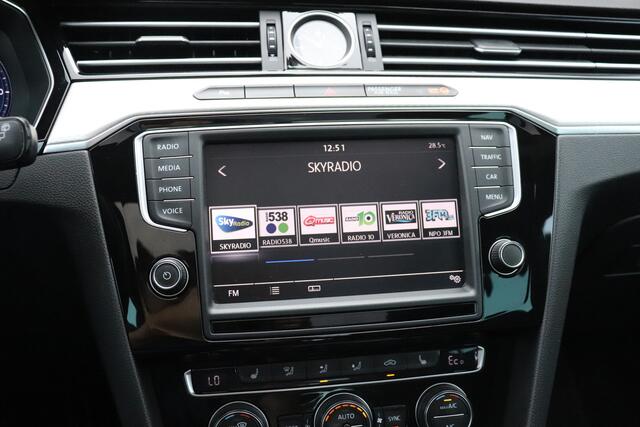 Volkswagen PASSAT Variant 1.4 TSI GTE Highline | DSG | STOELVERW. | PANO | CAMERA | VIRTUAL COCKPIT | NAVI | CRUISE |