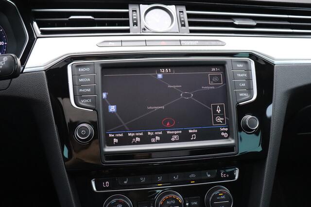 Volkswagen PASSAT Variant 1.4 TSI GTE Highline | DSG | STOELVERW. | PANO | CAMERA | VIRTUAL COCKPIT | NAVI | CRUISE |