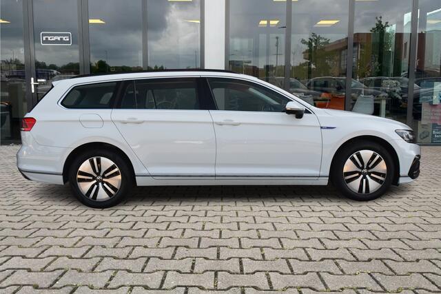 Volkswagen PASSAT Variant 1.4 TSI PHEV GTE Business | Dealer Onderhouden | ACC | Camera |