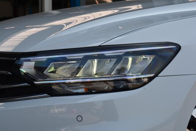 Volkswagen PASSAT Variant 1.4 TSI PHEV GTE Business | Dealer Onderhouden | ACC | Camera |