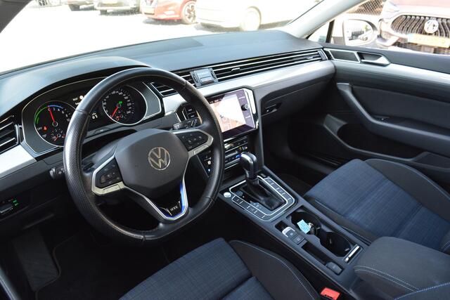 Volkswagen PASSAT Variant 1.4 TSI PHEV GTE Business | Dealer Onderhouden | ACC | Camera |