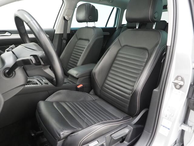 Volkswagen PASSAT Variant 1.4 TSI PHEV GTE R-line | Panoramadak | Trekhaak | Dynaudio | 360 | Massage | Head Up | Adaptive