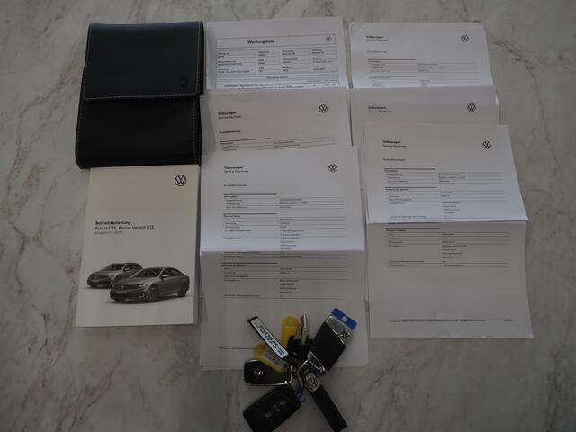 Volkswagen PASSAT Variant 1.4 TSI PHEV GTE R-line | Panoramadak | Trekhaak | Dynaudio | 360 | Massage | Head Up | Adaptive