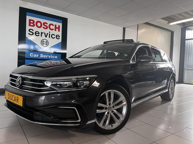 Volkswagen PASSAT 1.4 TSI PHEV GTE Business Panorama dak / Alcantarabekleding/ Virtual cockpit