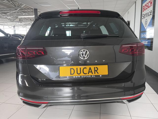 Volkswagen PASSAT 1.4 TSI PHEV GTE Business Panorama dak / Alcantarabekleding/ Virtual cockpit