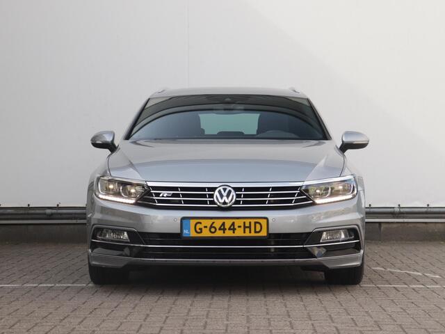 Volkswagen PASSAT Variant 1.5 TSI Highline Business R | Leder | Wegklapbare trekhaak | Elektrische klep | Stoelverwarming |
