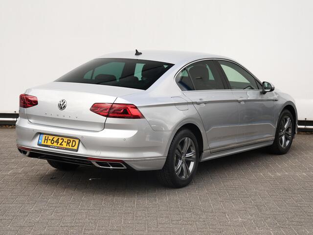 Volkswagen PASSAT 1.5 TSI R-Line 150PK DSG | Led Matrix | Trekhaak | Navigatie Pro | Digitaal dashboard | Camera