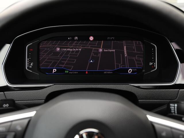 Volkswagen PASSAT 1.5 TSI R-Line 150PK DSG | Led Matrix | Trekhaak | Navigatie Pro | Digitaal dashboard | Camera