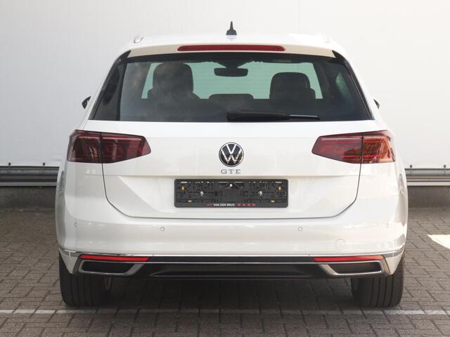 Volkswagen PASSAT Variant 1.4 TSI PHEV GTE Business | Wegklapbare trekhaak | Camera | Travel Assist | Dodehoekdetectie | Stoelverwarming | Pareleffect |
