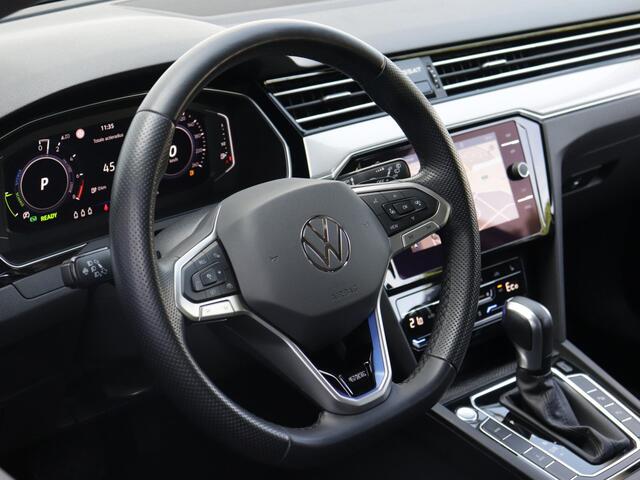 Volkswagen PASSAT Variant 1.4 TSI PHEV GTE Business | Wegklapbare trekhaak | Camera | Travel Assist | Dodehoekdetectie | Stoelverwarming | Pareleffect |
