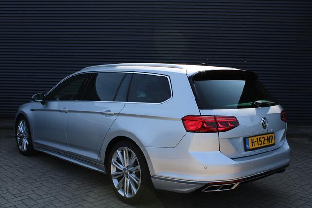 Volkswagen PASSAT Variant 1.5 TSI Elegance R-Line Full-Led 360-Camera Panoramdak Elektr.-Trekhaak