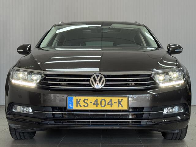 Volkswagen PASSAT Variant 2.0 TDI Connected Series/ D-Riem Verv. 197.000KM!/ Open-Pano Dak!/ Virtual Cockpit/ Trekhaak/ LED Koplampen/ Keyless GO/ DAB+/ Apple+Android/ Clima/ Navi/ Cruise/ Bluetooth/ Multi.LEDER.Stuur/ Elek.Pakket/ Isofix/ PDC